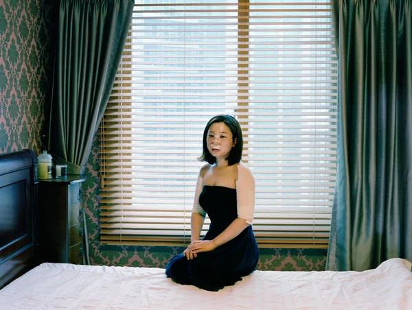 Fig. 4 Photographs from Ji Yeo's Beauty Recovery Room series. Courtesy of artist-圖片