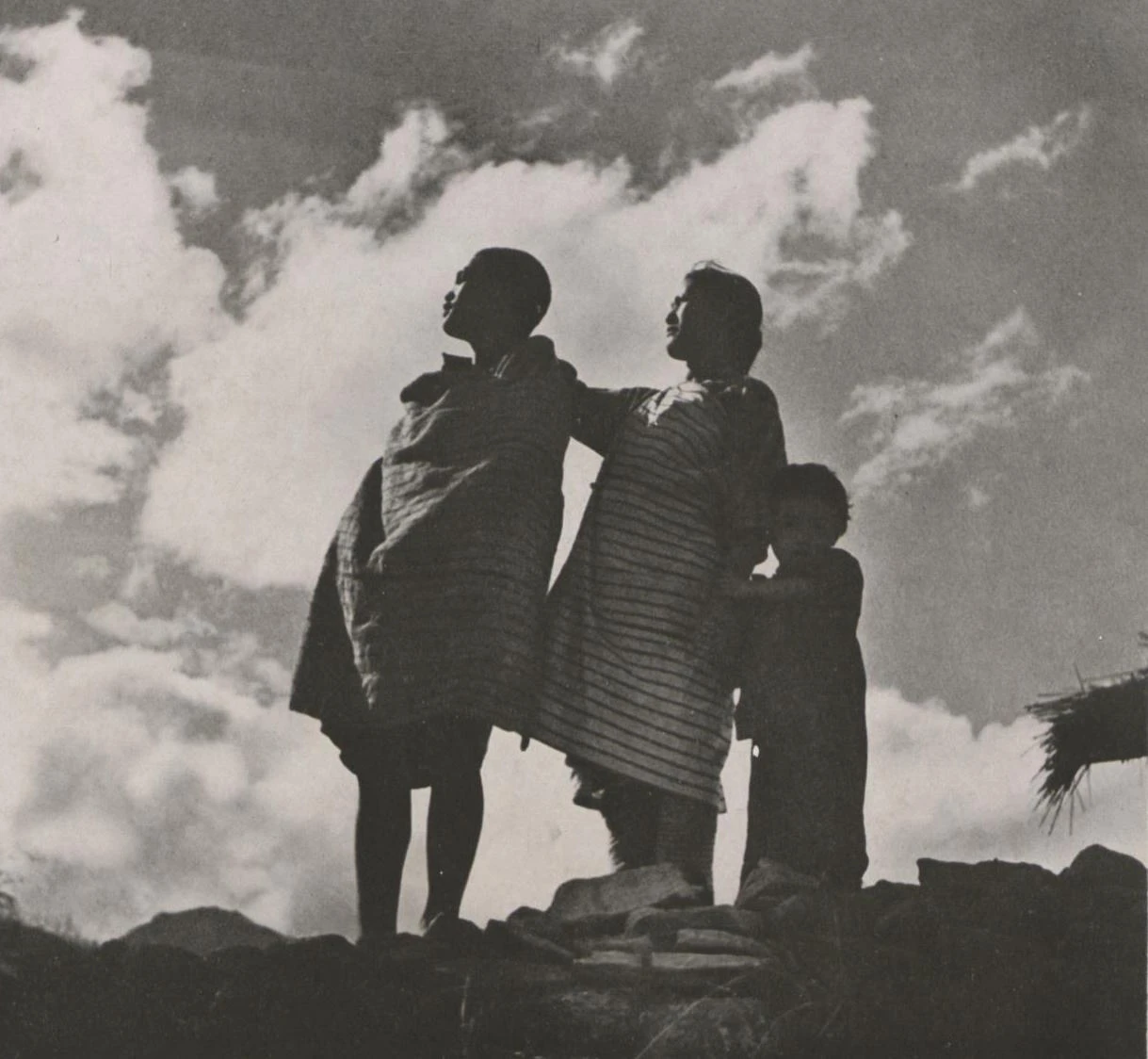 點擊觀看大圖-圖15 〈蕃社山丘 志佳陽大山〉,岡田紅陽攝。 圖15 〈蕃社山丘 志佳陽大山〉,岡田紅陽攝。-圖片