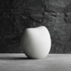 圖16 滋養 Nourishment 卡拉拉白大理石 Carrara White Marble 2016, 29x33x22m-圖片