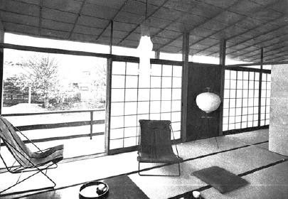 【圖12】丹下宅起居室（新建築社編，丹下健三著。〈現在日本において近代建築をいかに理解するか−伝統の創造のために〉。《新建築》。1955，頁22。）-圖片
