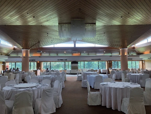 點擊觀看大圖-圖6 林口高爾夫球俱樂部餐廳2021 年景象(筆者拍攝) 圖6 林口高爾夫球俱樂部餐廳2021 年景象(筆者拍攝)-圖片