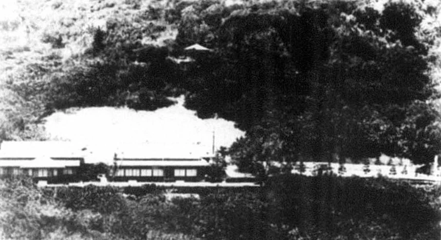 圖7 壽山館，收錄於高雄州編，《高雄州要覽》，高雄：高雄州，928，目錄後之照片部分，無頁數標示，國立臺灣圖書館-圖片