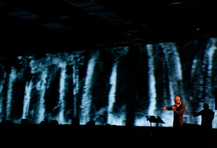 2009年第四屆台北數位藝術節「光怪」閉幕表演《Partita 1》©臺北數位藝術基金會-圖片