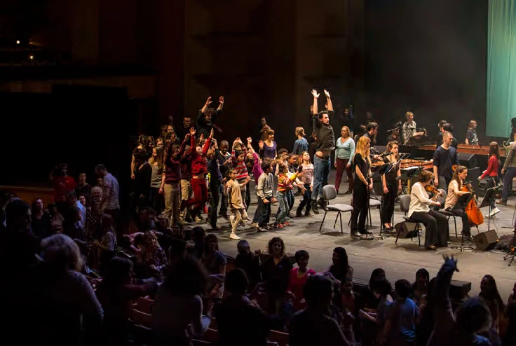 GRAME以「Faust」程式語言為基礎所研發的「SmartFaust」應用程式，用於演唱會現場與觀眾互動。©GRAME-圖片