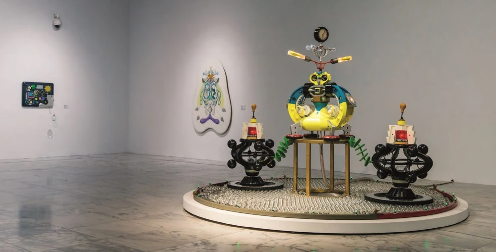 點擊觀看大圖-展場由右而左依序為李子勳《玻璃珠遊戲的秘密》、《一對》、《私密的物件》 展場由右而左依序為李子勳《玻璃珠遊戲的秘密》、《一對》、《私密的物件》-圖片