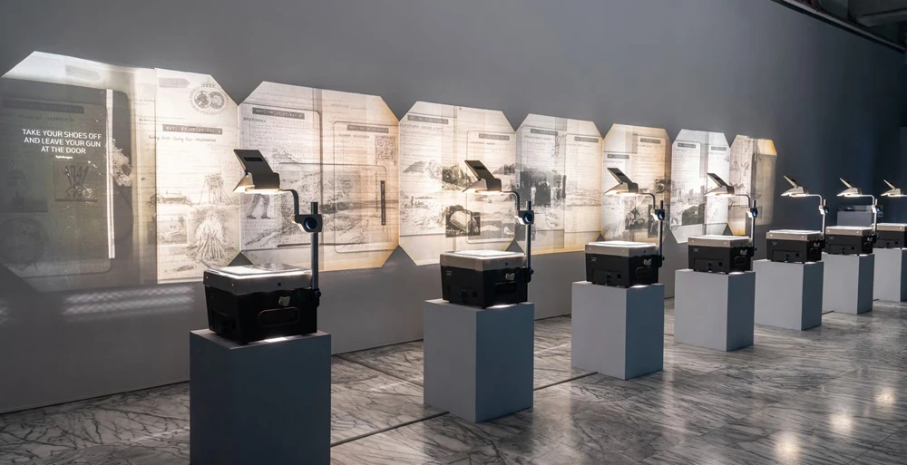 張致中，《Gevar（來福槍／Rifle）》，2018，複合媒材。-圖片