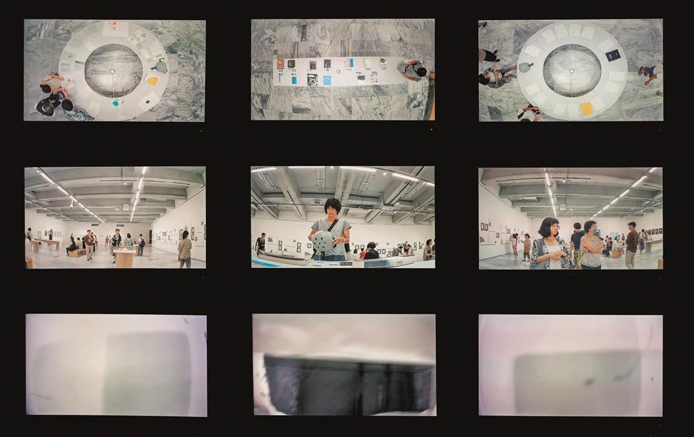 鄒永珊，《我們的凝視》展場監視畫面，2017，裝置與錄像。-圖片