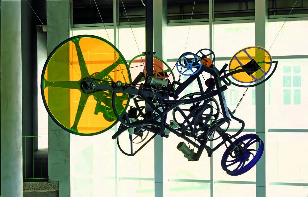 點擊觀看大圖-徐瑞憲,《軌跡》,2004,馬達、透明樹脂、複合媒材,鋼架,180×260×100cm。©徐瑞憲 徐瑞憲,《軌跡》,2004,馬達、透明樹脂、複合媒材,鋼架,180×260×100cm。©徐瑞憲-圖片
