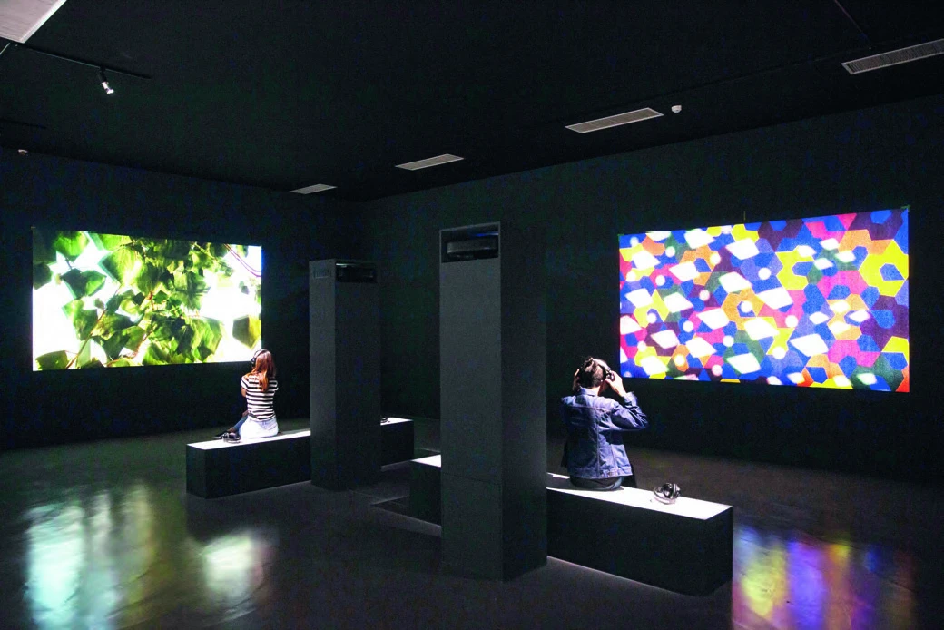 「聲動：光與音的詩」展覽空間場景-圖片