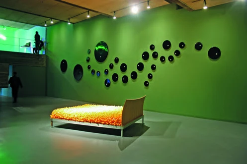 點擊觀看大圖-陳慧嶠《冬日》一作於舊金山藝術學院展出現場,2009。 陳慧嶠《冬日》一作於舊金山藝術學院展出現場,2009。-圖片