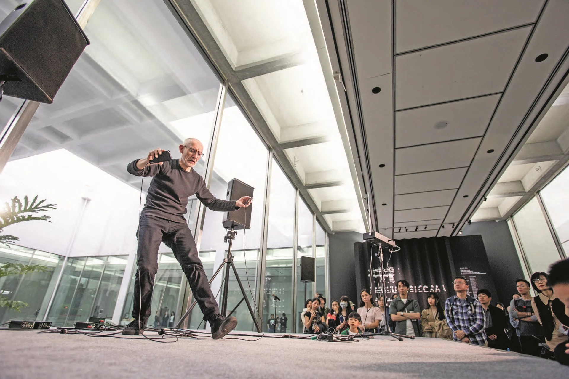 「聲動：光與音的詩」展覽開幕表演-圖片