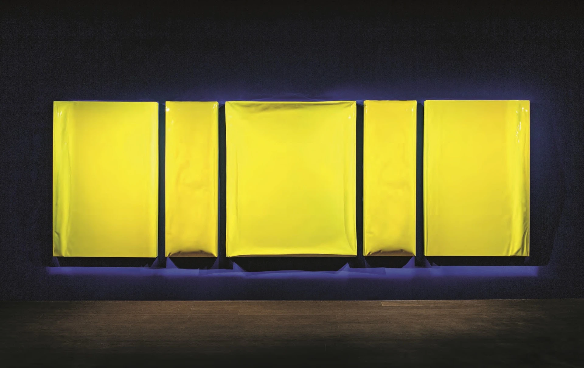 點擊觀看大圖-洪藝真,《無題》,2008,玻璃纖維、烤漆,180×120×19cm×2,180×60×19cm×2,180×150×19cm。©臺北市立美術館典藏 洪藝真,《無題》,2008,玻璃纖維、烤漆,180×120×19cm×2,180×60×19cm×2,180×150×19cm。©臺北市立美術館典藏-圖片