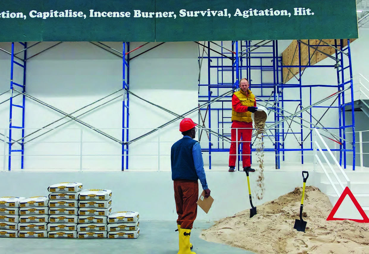 周育正，《電鍍金，保持冷靜，鍍鋅，祈禱，灰燼，抗議，不均， 不滿，資本，香爐，生存，攪動，撞擊》， 2019；周育正、臺灣當代文化實驗場提供。-圖片