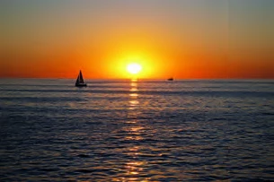 點擊觀看大圖-2019年10月所攝日落時分的雷當多海邊 2019年10月所攝日落時分的雷當多海邊-圖片