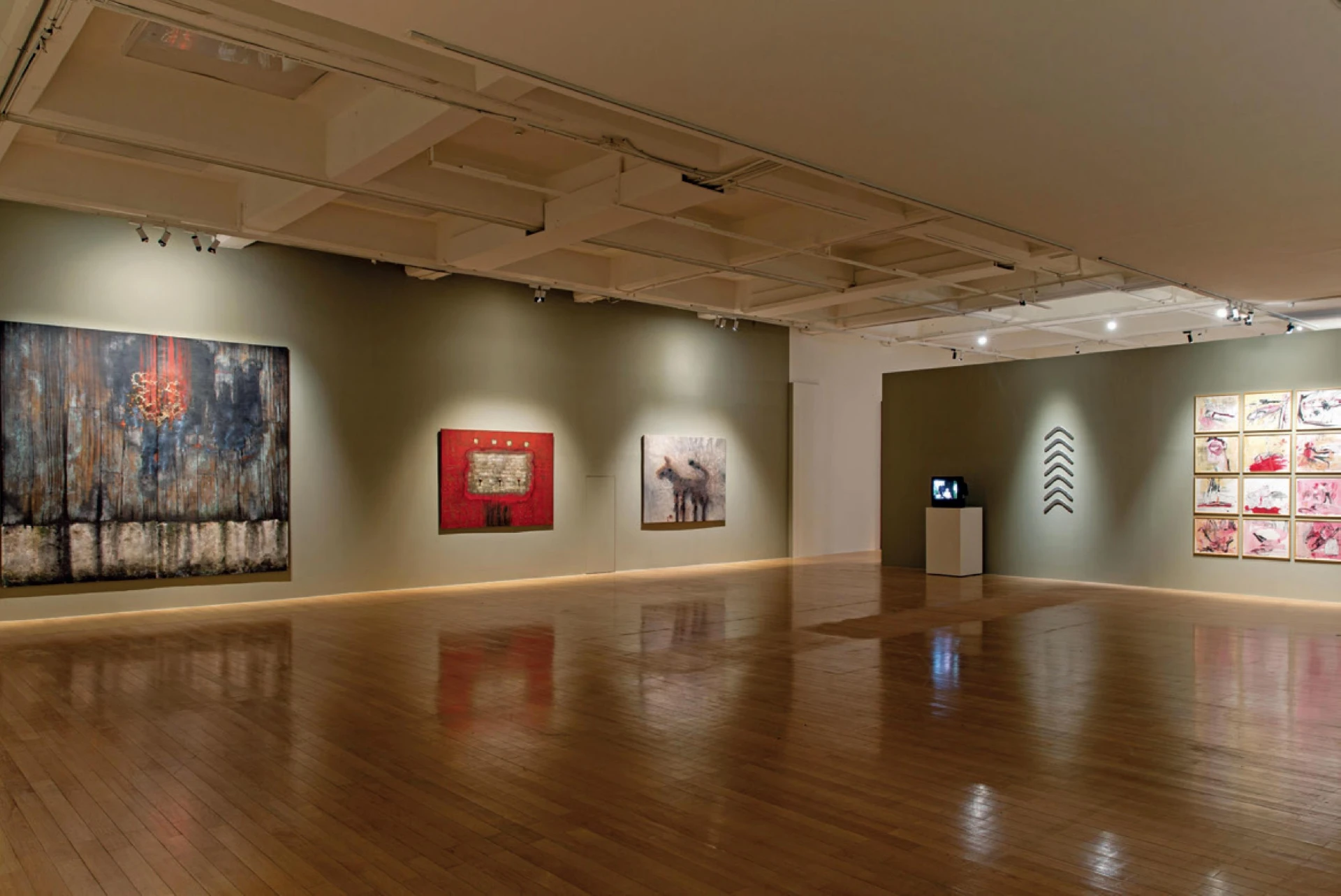 「新大陸：臺北市立美術館內的臺灣—拉美藝術交流，1980至2000年代」展間一景-圖片