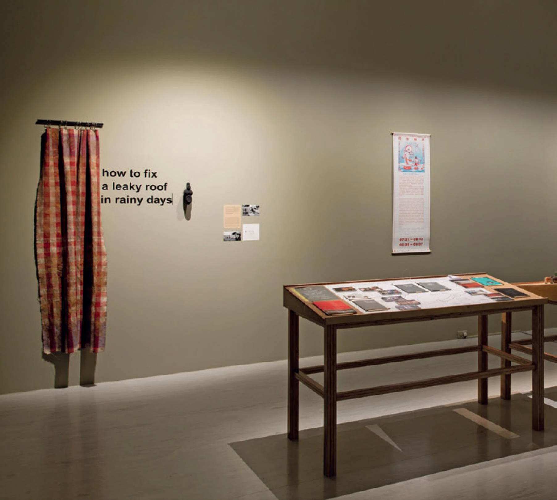 陳湘汶「致親愛的鄰人：2010年後臺灣—全球南方當代藝術交流足跡」（文獻E）展場一景-圖片