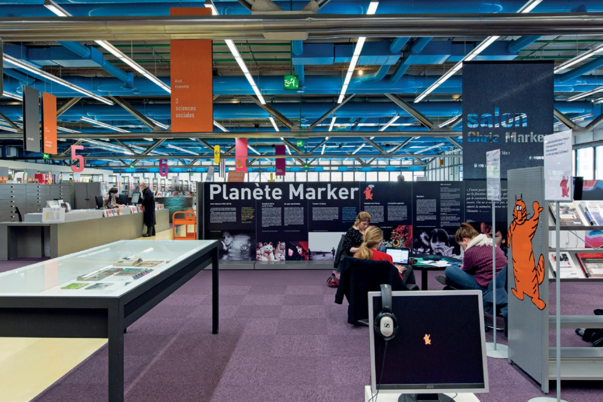 公共資訊圖書館「克里斯．馬克星球」（Planete Marker）特展區一景 Courtesy Bpi ©Voyez-vous ©vinciane verguethen-圖片