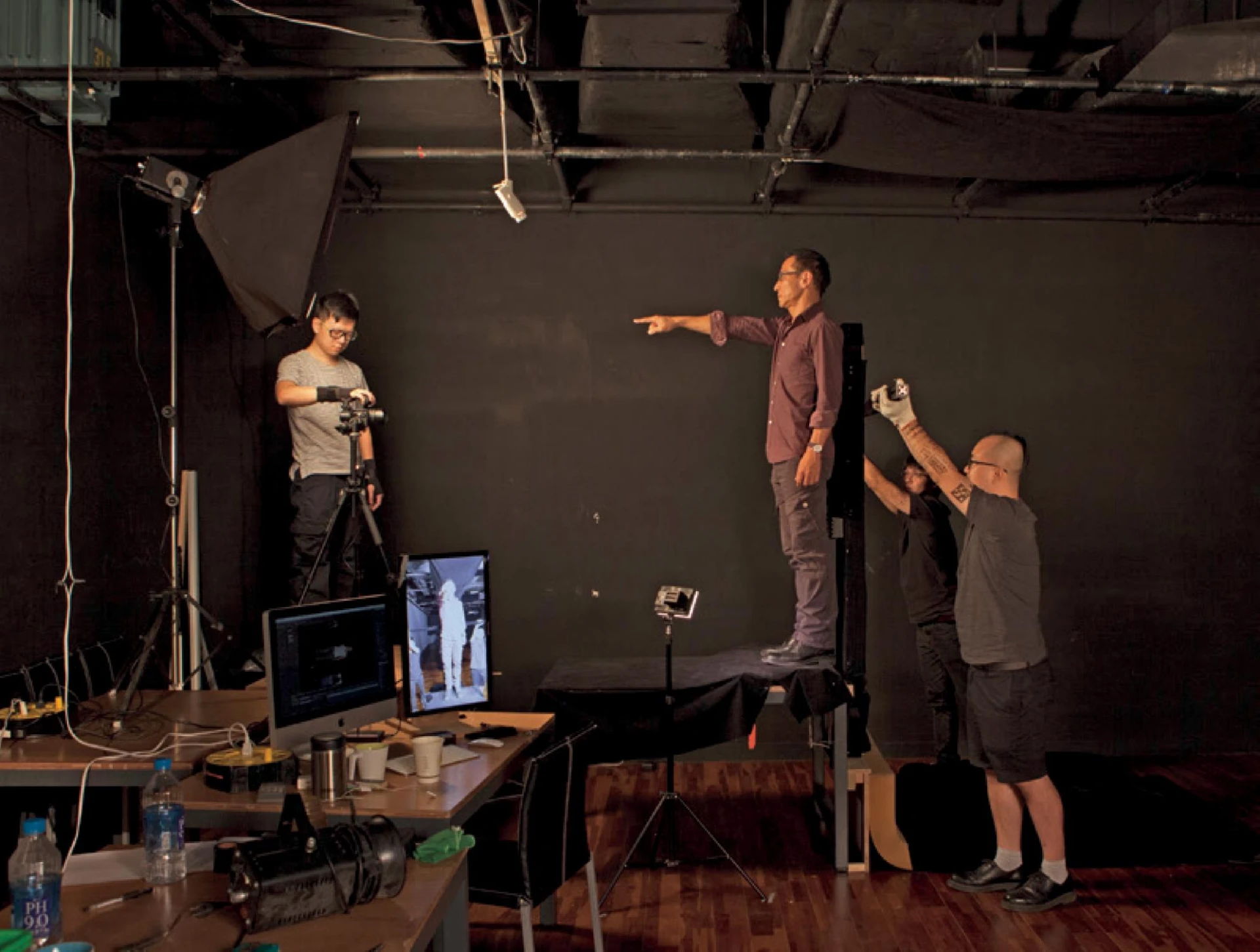 袁廣鳴《指向》側拍紀錄-圖片