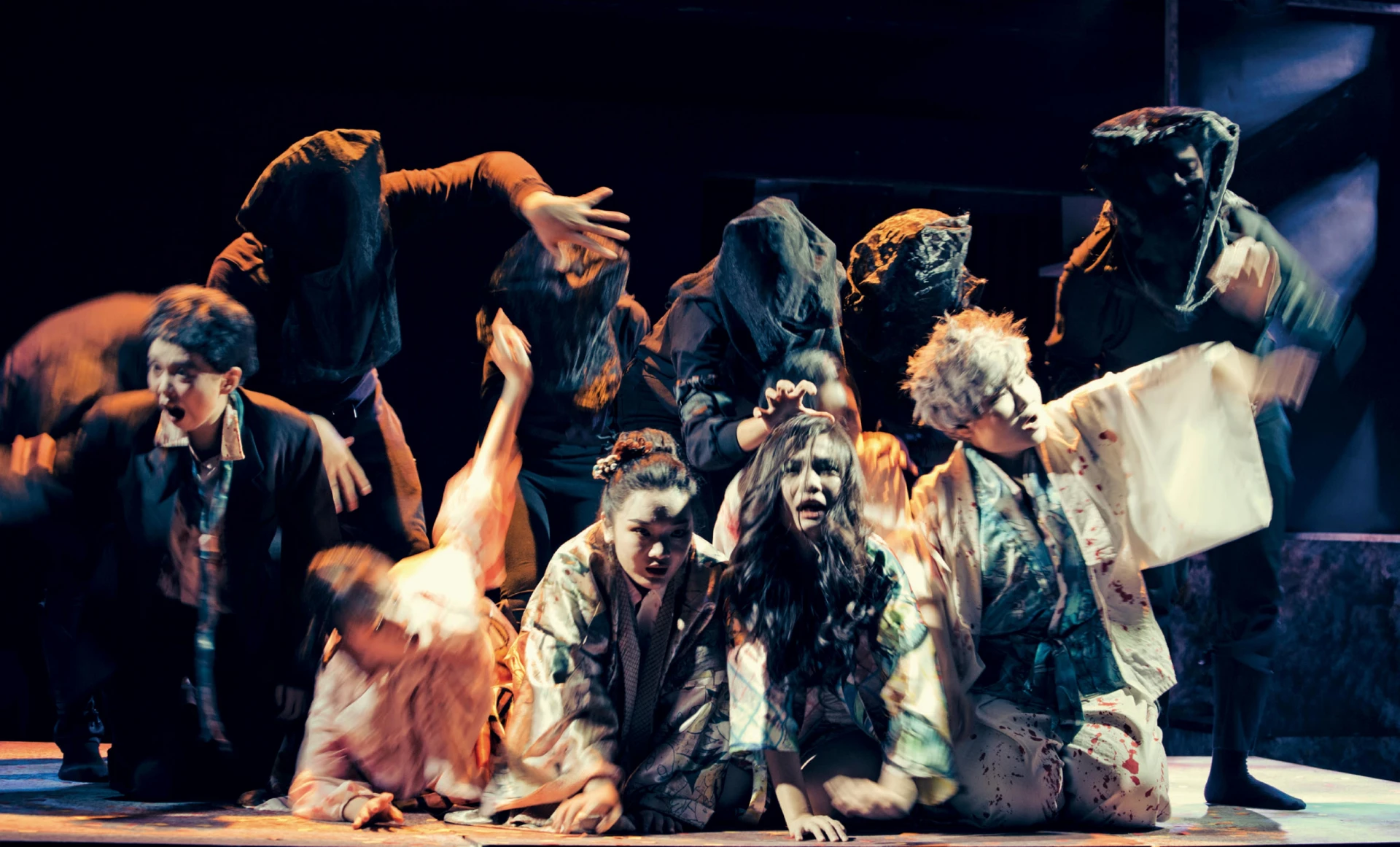 《寺山修司來訪／狂人教育》，牯嶺街小劇場，2020；林家安攝影，東海大學表藝學程提供。-圖片