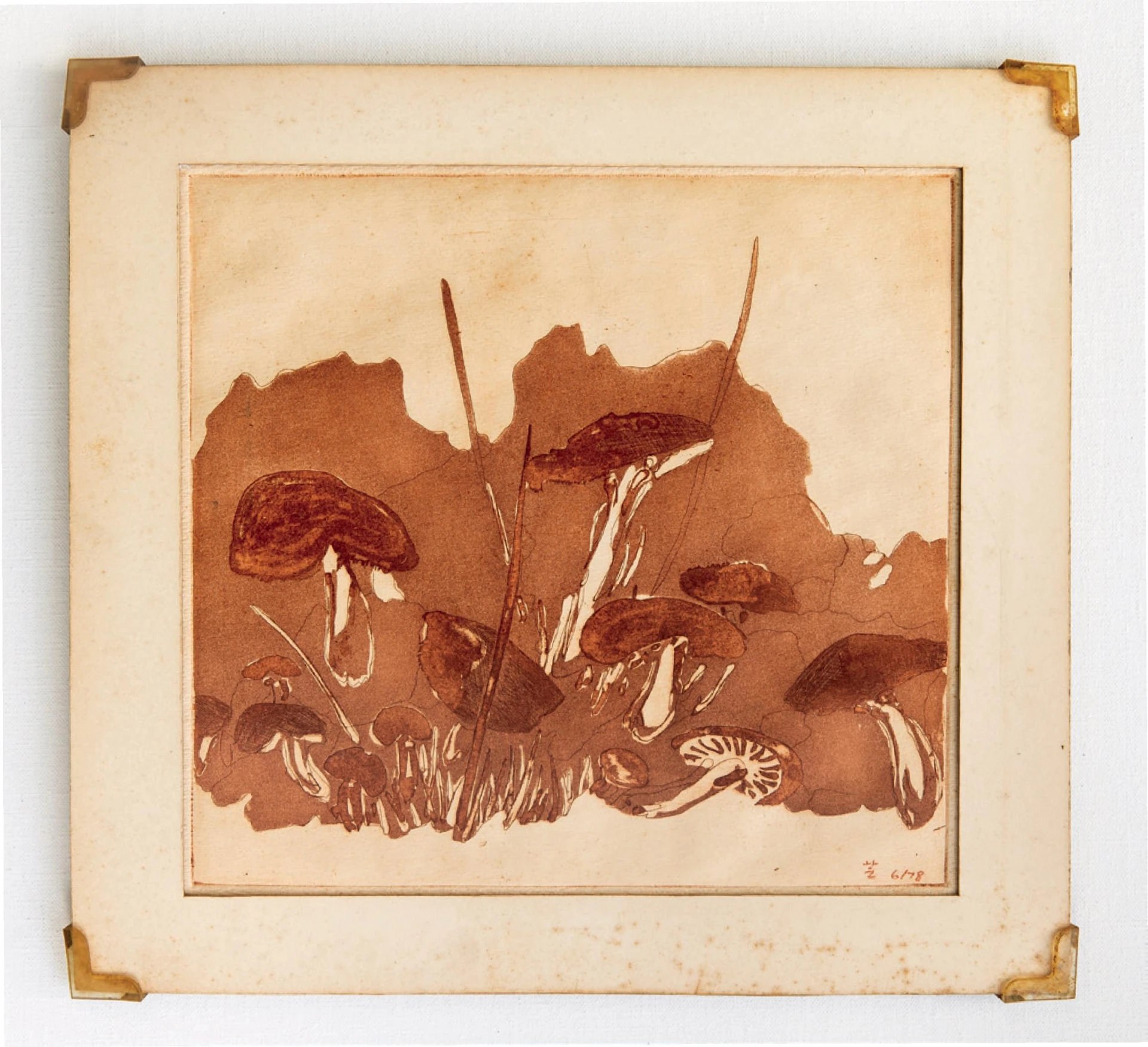 楊世芝習作版畫套色，原作為張大千作品《蘑菇》，1982， 套色版畫，20×25cm。-圖片