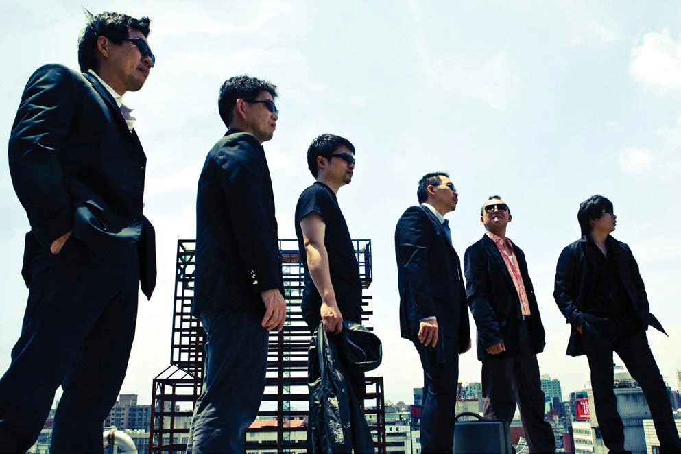 國家氧，《黑幫》，微影像，2010；（左起）邱學盟、李基宏、葉介華、廖建忠、歐佳瑞、賴志盛-圖片