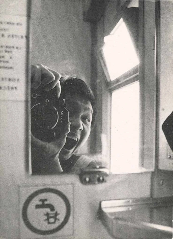 李銘盛《李銘盛攝畫家》攝影個展文宣，龍門畫廊，1986；李銘盛提供-圖片