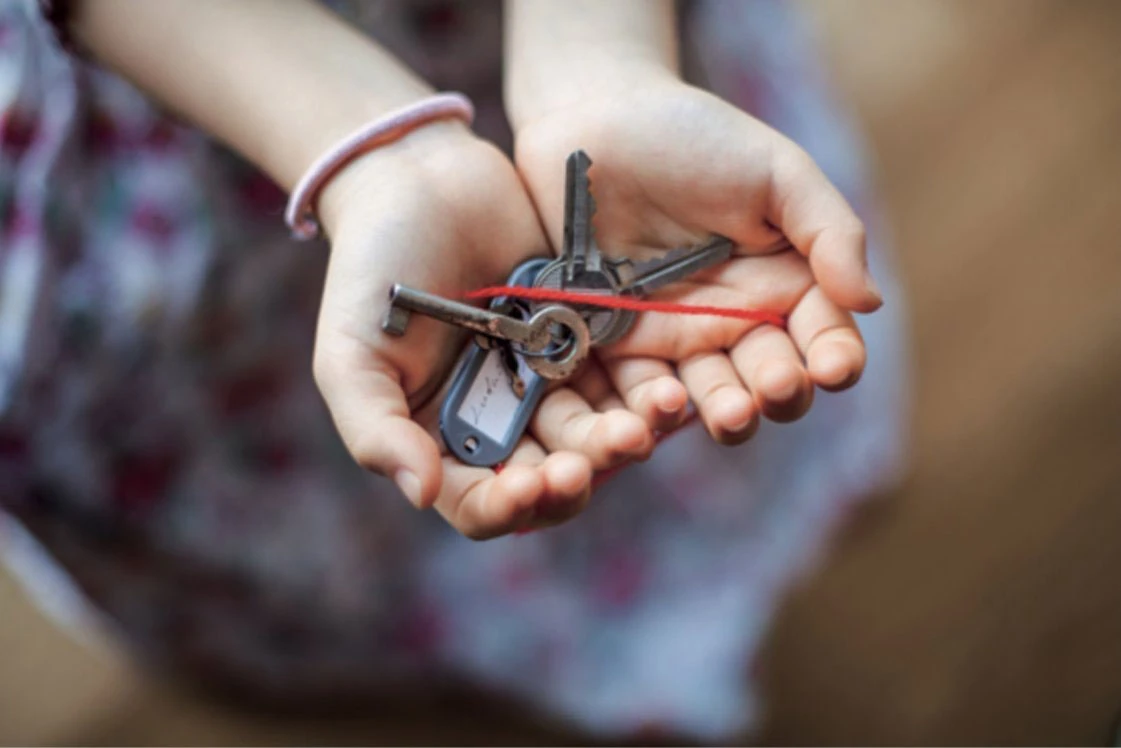 《手中的鑰匙》，2015/2016，C−print；Courtesy: Kenji Taki Gallery, Nagoya/Tokyo-圖片