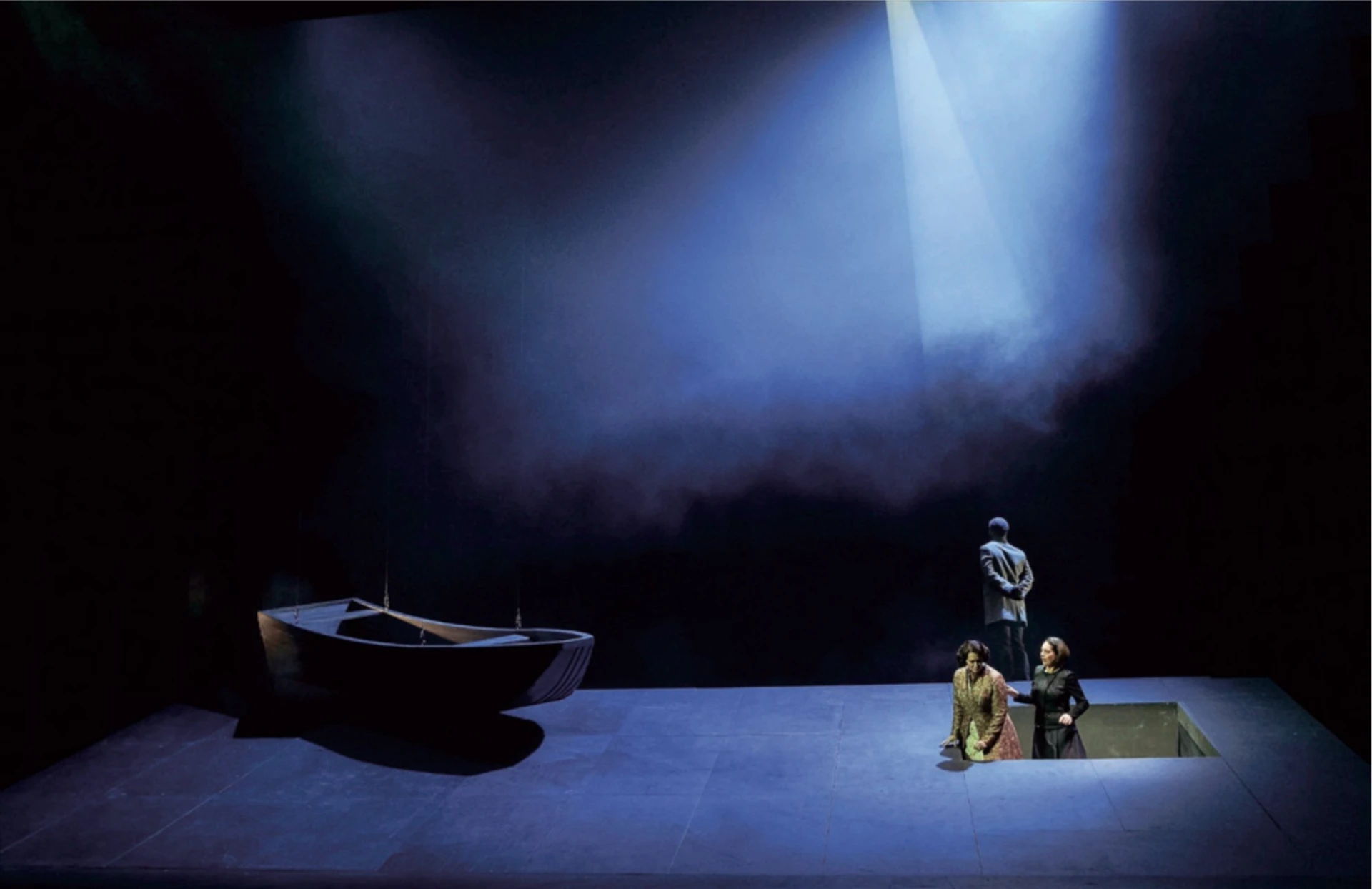 《崔斯坦與伊索德》（Tristan and Isolde），2014年首演於德國基爾歌劇院，原作：理查・華格納，導演：Daniel Karasek，舞台設計：塩田千春；Photo: Olaf Struck-圖片