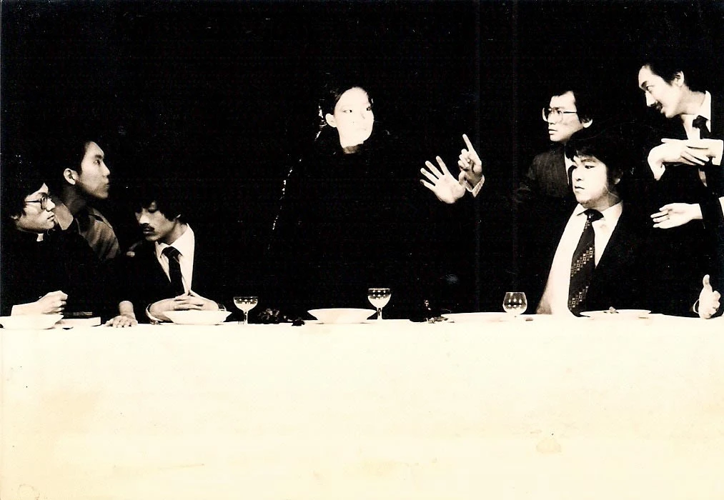 黃建業導演《專程拜訪》，左一鴻鴻、右二羅北安，1986；鴻鴻提供-圖片