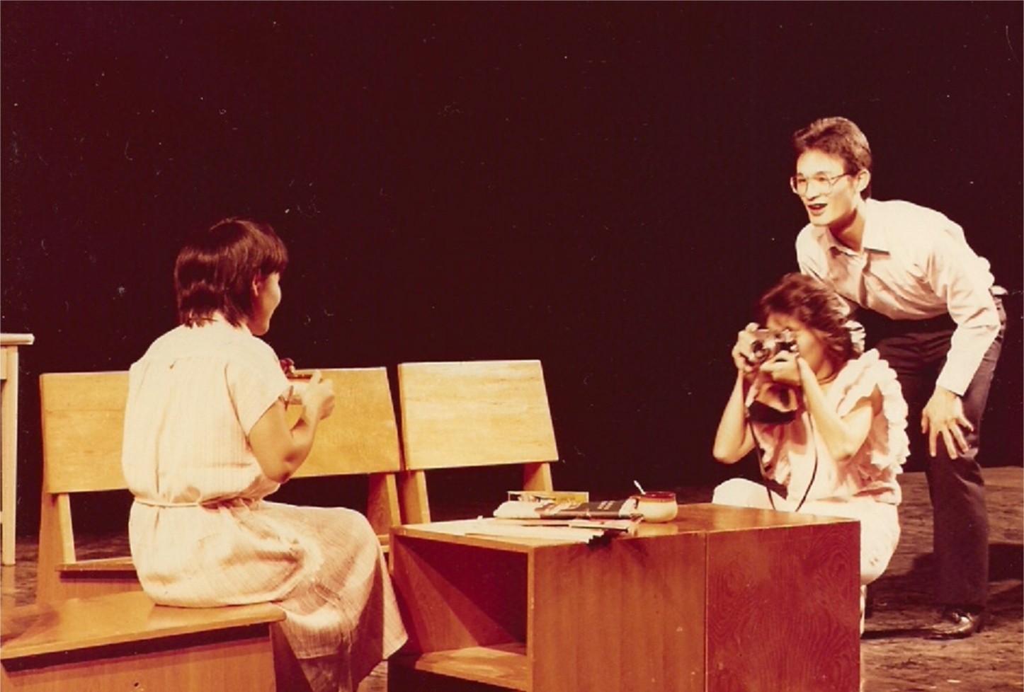 賴聲川第一齣戲：藝術學院大二的《我們都是這樣長大的》，1984；鴻鴻提供-圖片