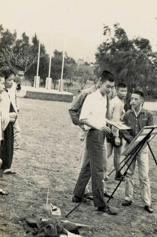 奚淞（作畫者）高中時，參加同學李賢文創立的「寫生會」美術社，1960 年代；奚淞提供-圖片