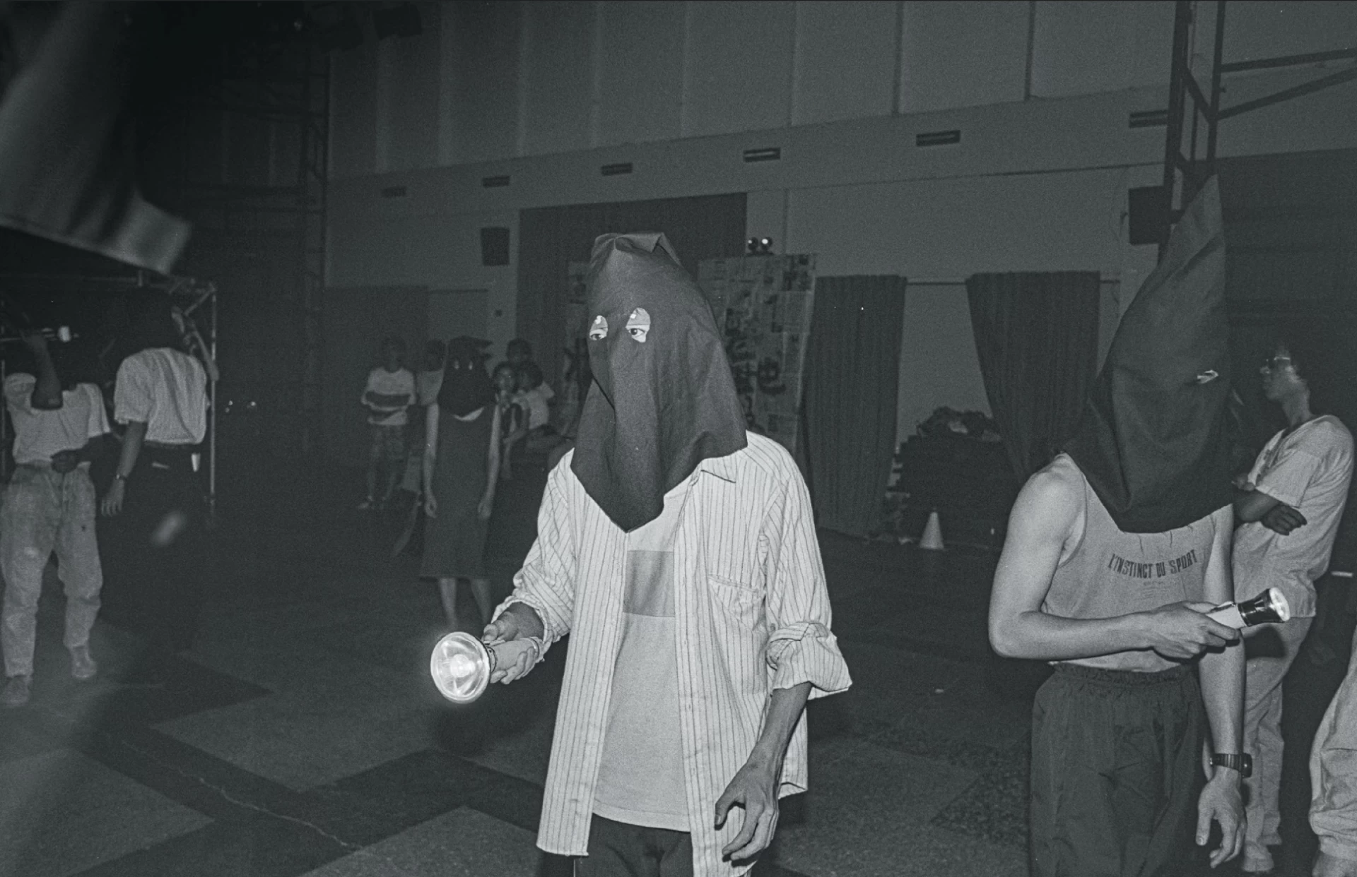 1989年5月，「武．貳．凌」劇作在耕莘文教院演出。（攝影：劉振祥）-圖片
