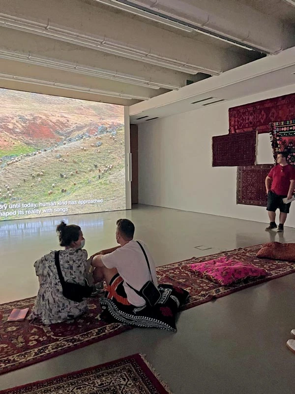 洛佳瓦電影共同社（Komina Film a Rojava）展間一角-圖片