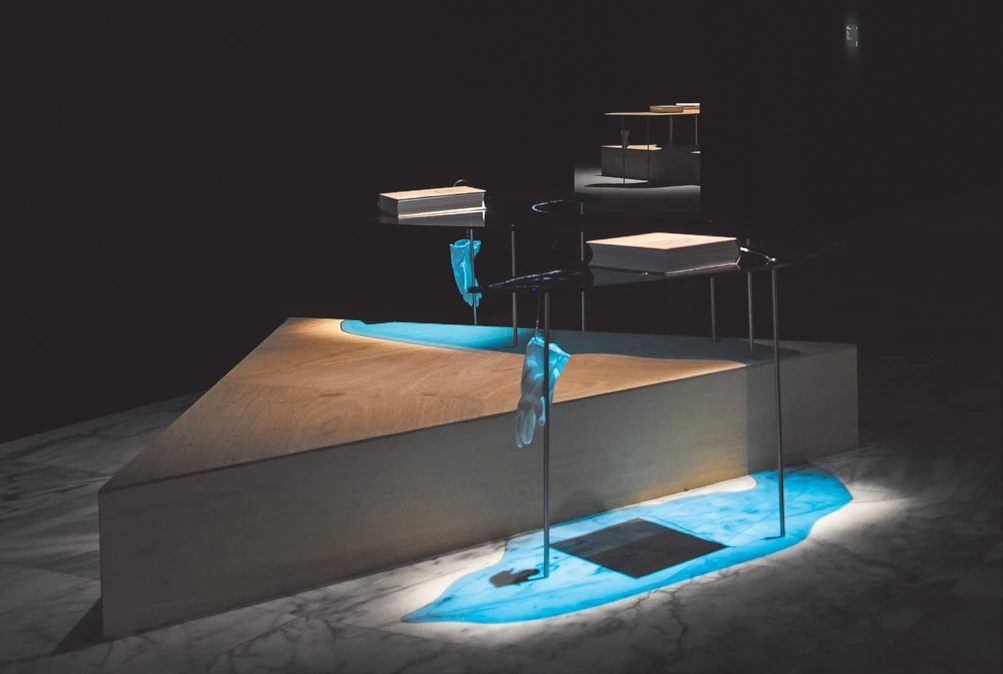 張紋瑄，《南勢庄故事集》，2015-2023，桌子、物件、書，藝術家自藏-圖片