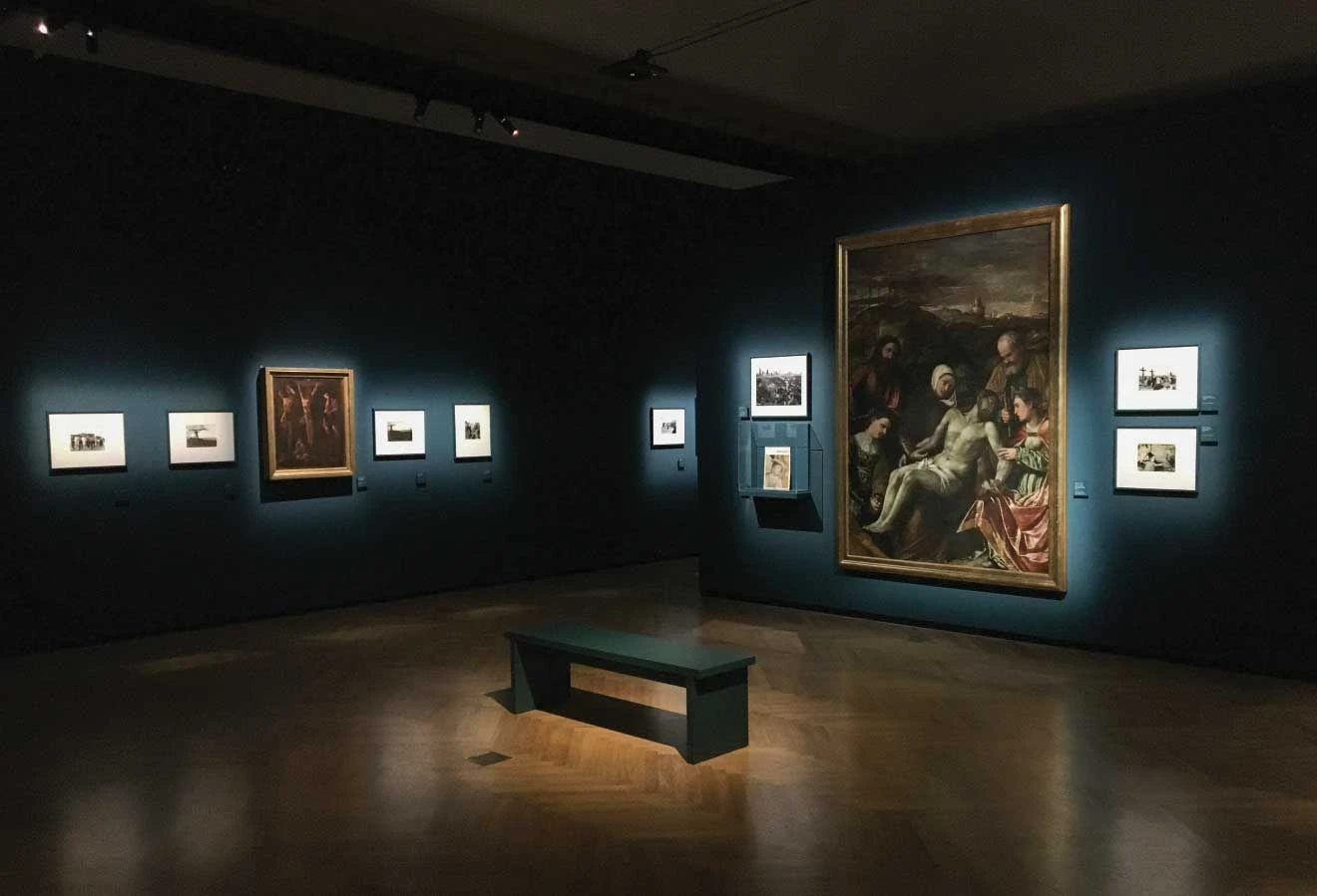 「帕索里尼：一切皆為神聖」展覽於古代藝術美術館（GNAA）展區一景-圖片