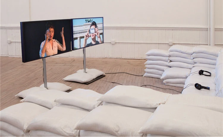 點擊觀看大圖-希朵.史戴爾,《美術館是戰場嗎?》,2013  © Hito Steyerl 希朵.史戴爾,《美術館是戰場嗎?》,2013  © Hito Steyerl-圖片