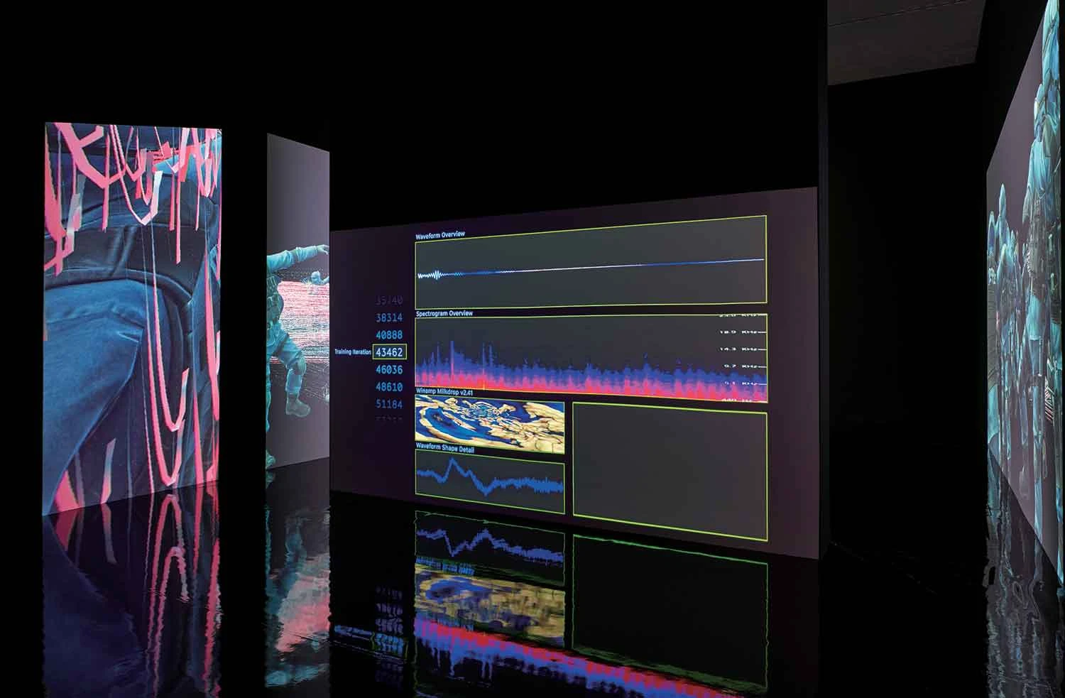 點擊觀看大圖-《社會模擬》,2020,「Hito Steyerl: I Will Survive」展場一景,2020年9月26日至2021年1月10日 Courtesy the artist, Andrew Kreps Gallery, New York; Esther Schipper Gallery  © Photo: Achim Kukulies, Düsseldorf 《社會模擬》,2020,「Hito Steyerl: I Will Survive」展場一景,2020年9月26日至2021年1月10日 Courtesy the artist, Andrew Kreps Gallery, New York; Esther Schipper Gallery  © Photo: Achim Kukulies, Düsseldorf-圖片