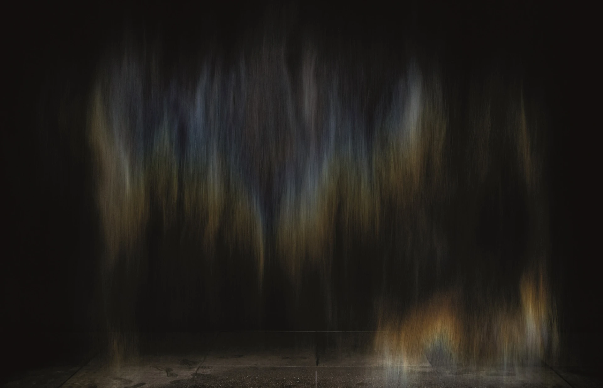 《美》（<i>Beauty</i>），1993。洛杉磯當代藝術館典藏。© 1993 奧拉弗・埃利亞松。北美館「奧拉弗．埃利亞松：你的好奇旅程」展場一景。-圖片