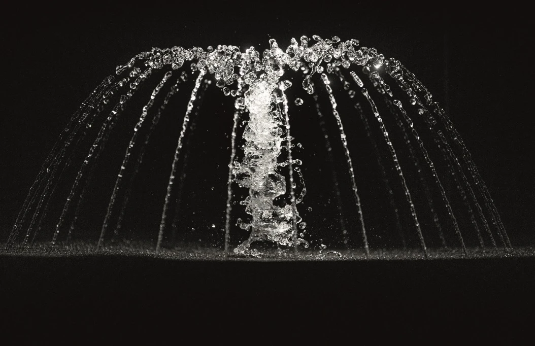 《被活動定義的物體（當時）》(<i>Object defined by activity (then)</i>)，2009。作品由藝術家；柏林neugerriemschneider；紐約／洛杉磯Tanya Bonakdar Gallery 提供。© 2009 奧拉弗・埃利亞松。-圖片